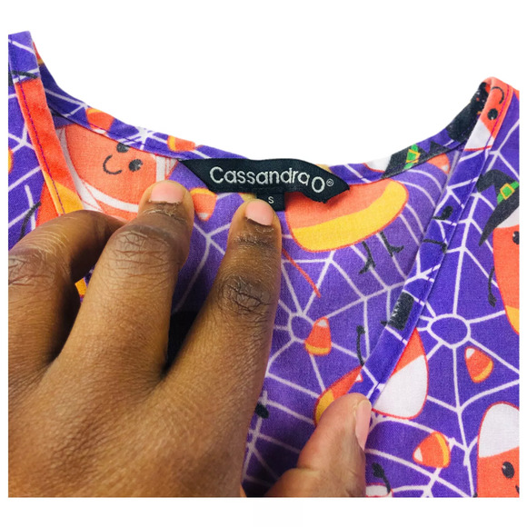 Lot of 2 Womens Halloween Scrubs Top Pumpkin Candy Corn Allover Print Small - Picture 8 of 9